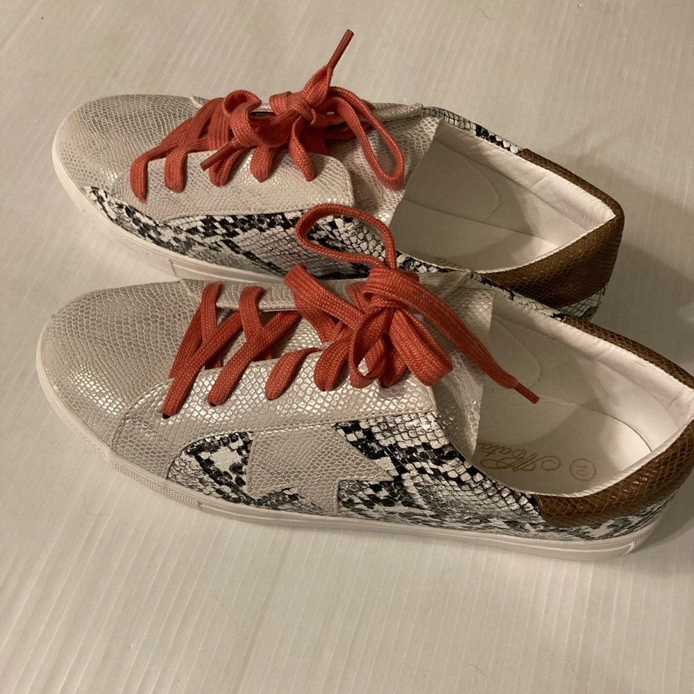 Alata snake a move sneakers 10